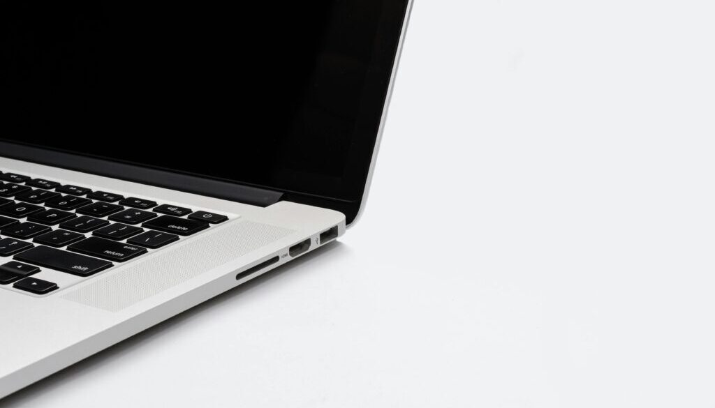 pexels-madebymath-331684