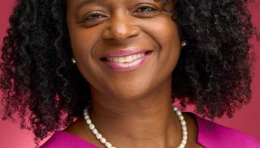 SMALLWOOD-CUEVAS20LOLA28D-28_6